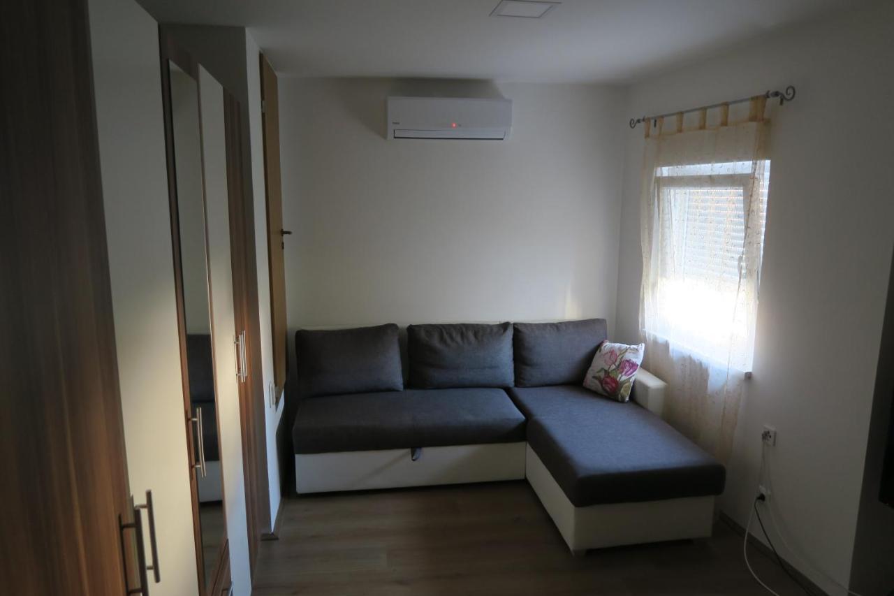 Holiday Home Ljubicic Baška Exteriör bild