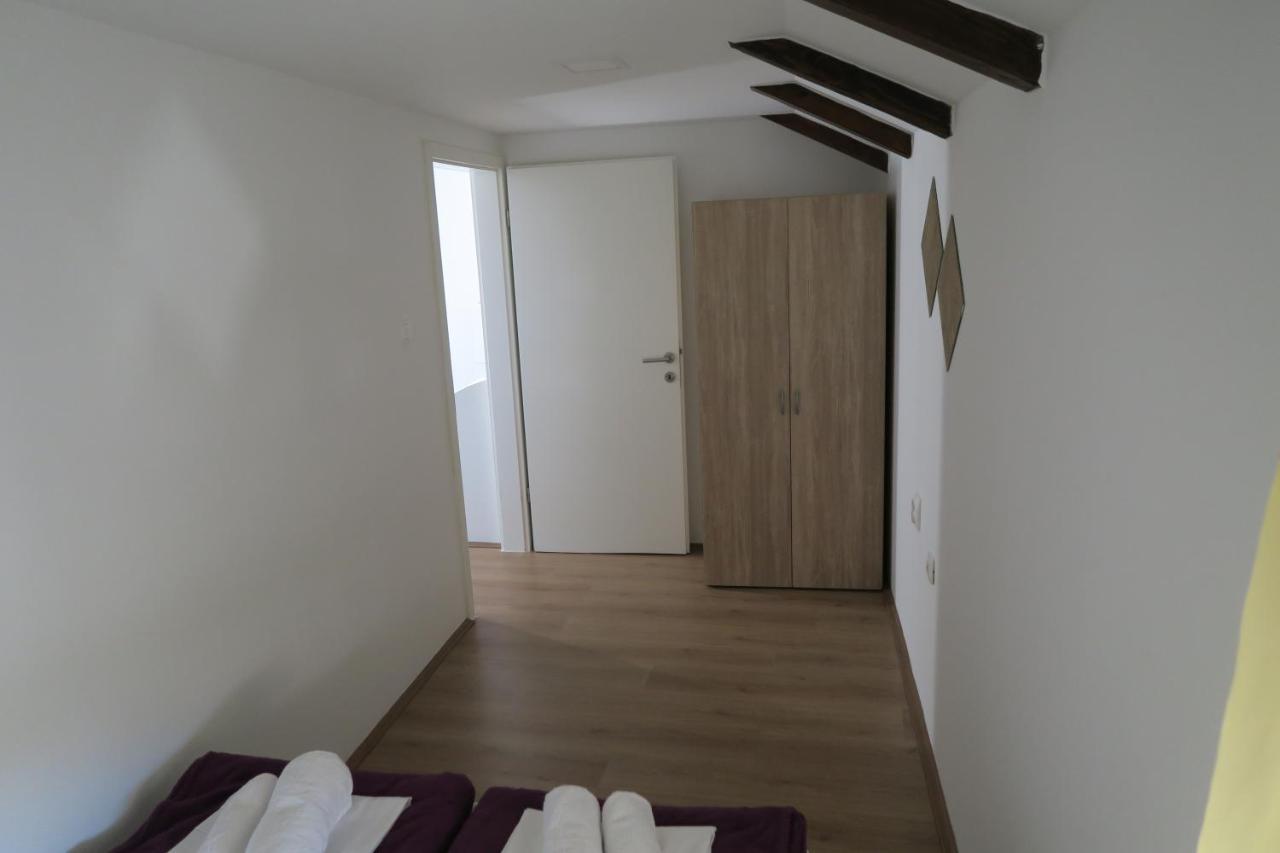 Holiday Home Ljubicic Baška Exteriör bild